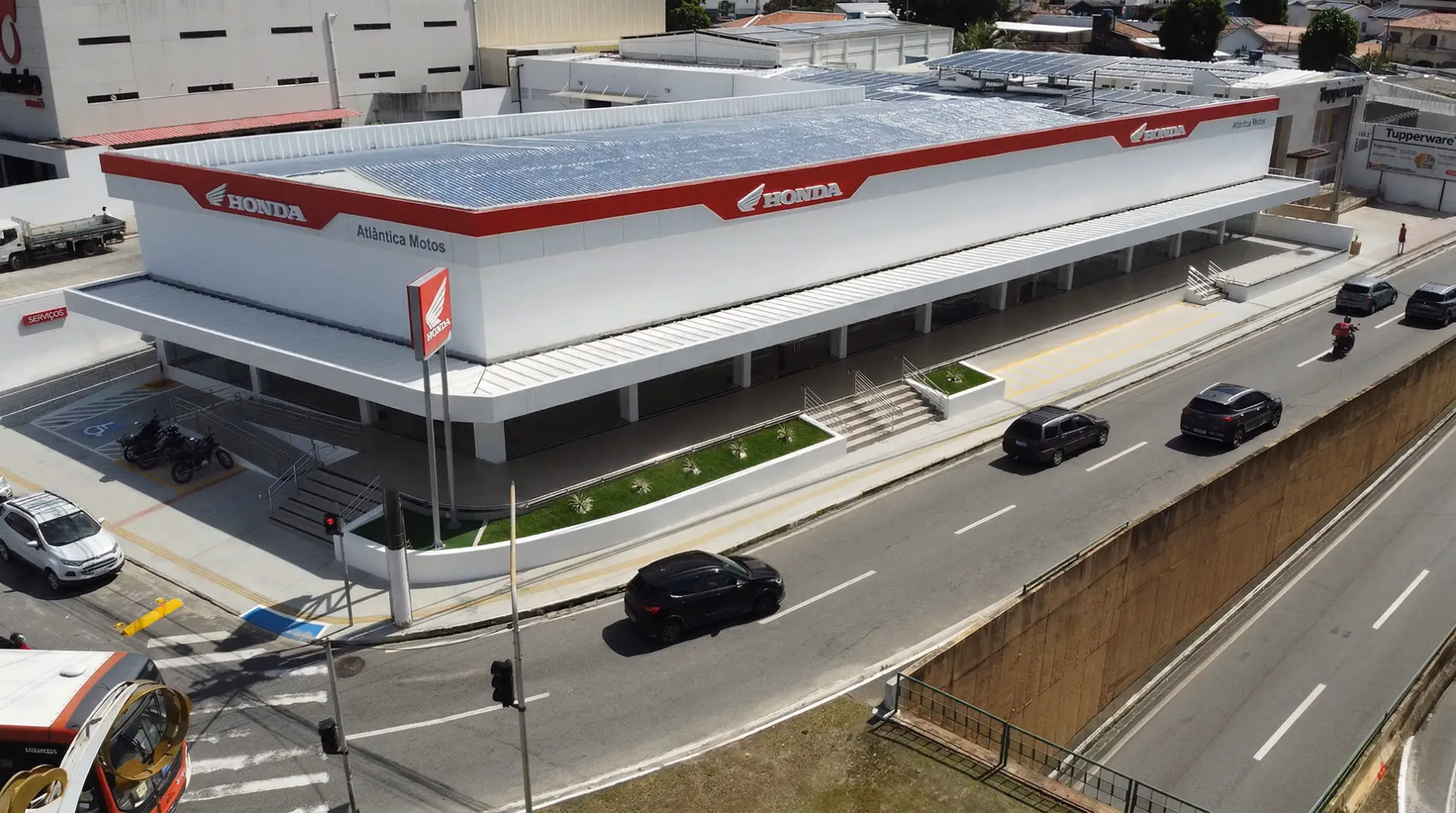 Atlântica Motos, Concessionária Matriz do Farol, Fachada - 1 de 23